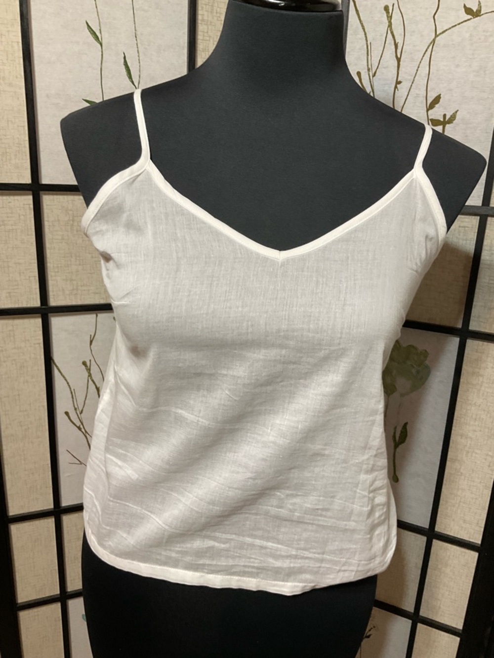 Elie Tahari White Eyelet Button Down Top with Camisole. - Picture 6 of 7